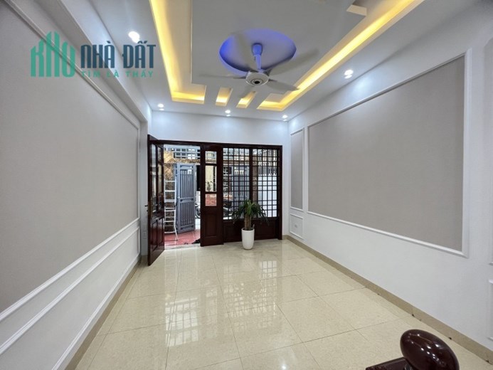 Bán nhà đẹp phố Tô Vĩnh Diện, quận Thanh Xuân. 60m2 x 5 Tầng. Ô TÔ. SÁT PHỐ. 2 THOÁNG. Hơn 9 Tỷ.