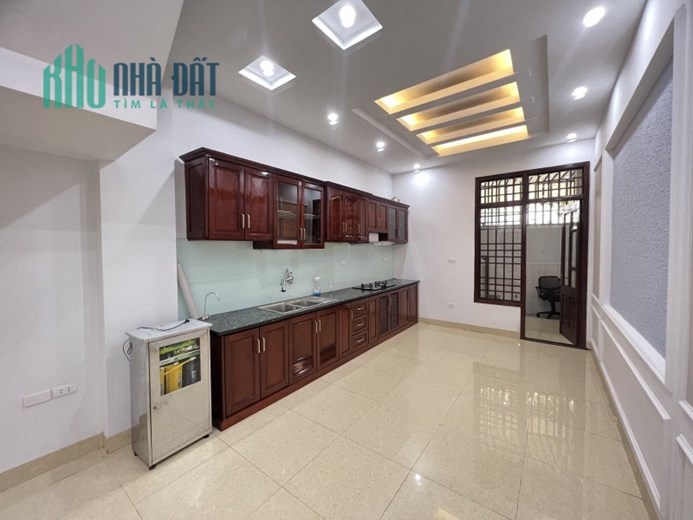 Bán nhà đẹp phố Tô Vĩnh Diện, quận Thanh Xuân. 60m2 x 5 Tầng. Ô TÔ. SÁT PHỐ. 2 THOÁNG. Hơn 9 Tỷ.