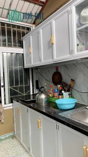Bán gấp Tập thể Hoàng Quốc Việt 3PN, 78m2, ô tô đỗ cầu thang, mới đẹp, 1.9 tỷ