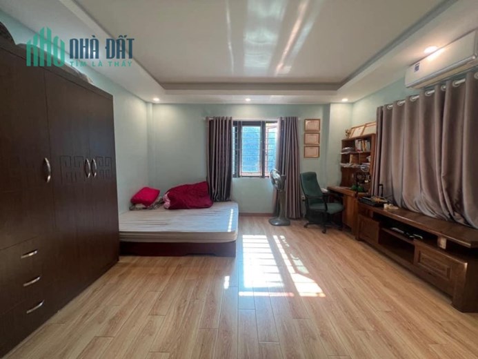 Việt Hưng - Long Biên - 43m - 5 Tầng - Gần BigC Long Biên - KĐT Việt Hưng - Hồ Quận Ủy Long Biên -