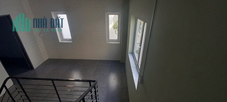 CHO THUÊ NHÀ NGUYÊN CĂN KHU KHANG ĐIỀN, QUẬN 9, TRỐNG SUỐT, TIỆN Ở VÀ LÀM VĂN PHÒNG, GIÁ HẠT DẺ 11