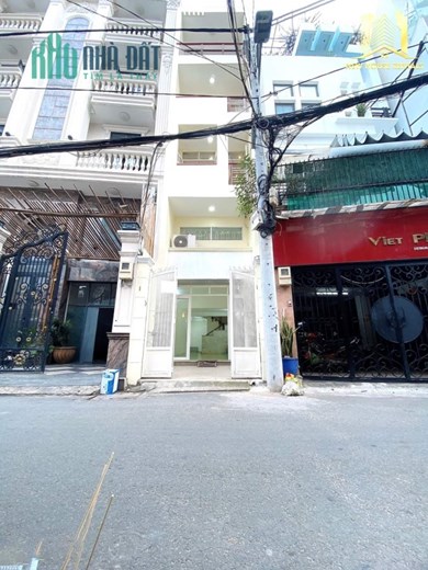🍀 Nhà mới đẹp 5 lầu - Đường Út Tịch, gần Sân bay - 18 triệu