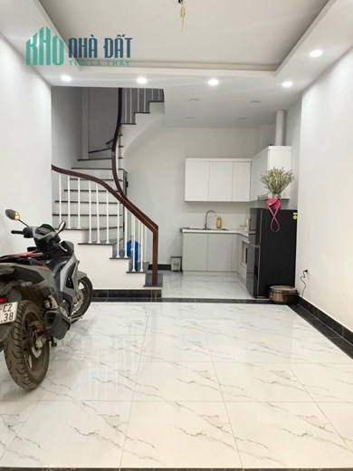 Nhà Ngô Thì Nhậm, Ngõ nông, 30m oto đỗ, 38m2, giá 3.8 tỷ