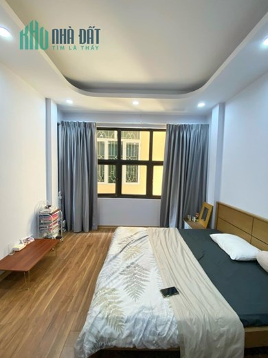 Nhà Ngô Thì Nhậm, Ngõ nông, 30m oto đỗ, 38m2, giá 3.8 tỷ