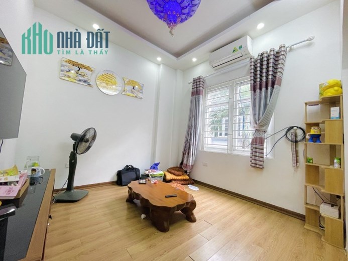Cực rẻ. Bán nhà Xa La, Hà Đông. 33m2  x 5 Tầng. 5 NGỦ. LÔ GÓC. Ô TÔ. Hơn 3 Tỷ. 0968084286