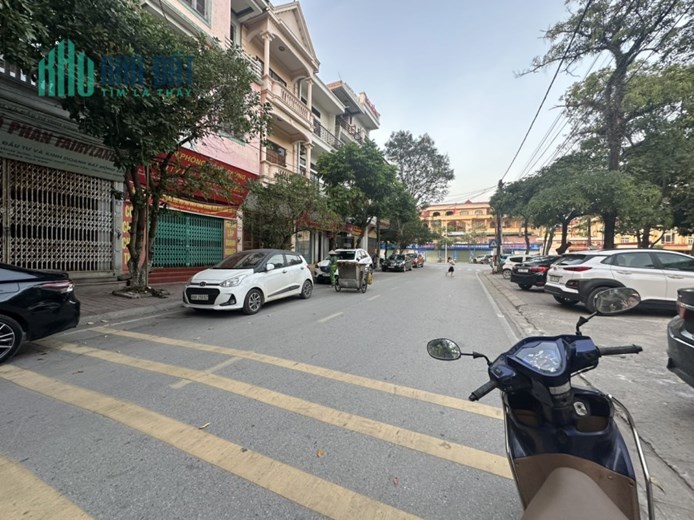 Cho thuê nhà 3 tầng Tích Sơn, Vĩnh Yên, Giá 11tr/tháng