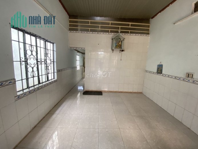 Cho thuê nhà gần đường Nguyễn Ái Quốc, khu dân cư đồng đúc .
