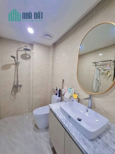 BÁN NHÀ MỚI ĐẸP - 7 TẦNG THANG MÁY KHU VỰC PHỐ XÃ ĐÀN HỒ BA MẪU ÔTÔ ĐẬU GẦN NHÀ DT:45M2 MT:5M GỒM 4