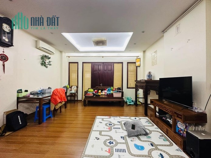 BÁN NHÀ NGÕ 282 KIM GIANG, 70M x 4 TẦNG, GARA, KD, GẦN TRƯỜNG HỌC LIÊN CẤP NGÔI SAO
