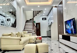 Bán nhà Chiến Thắng 37mx5t, ô tô đỗ cổng, giá 3.8 tỷ
