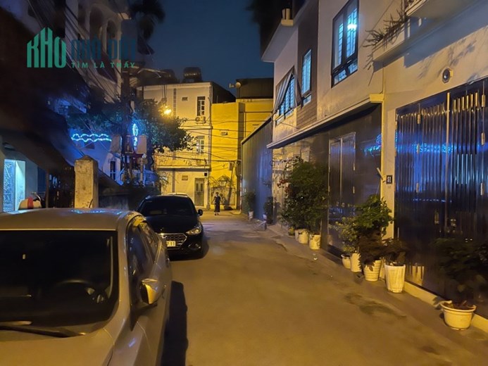 Bán nhà phố Vũ Xuân Thiều 70m, 4 tầng. Khu phân lô quân đội, thông bàn cờ.Giá 4,75 tỷ.