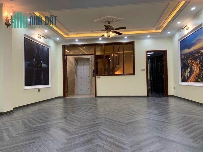 Chính chủ bán chuẩn giá - 17 tỷ 500 - Lạc Long Quân - Công viên nước Tây Hồ - 75m2 x 6 Tầng - MT 5m