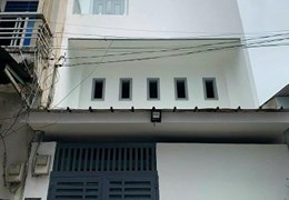 Chủ nhà đình cư nước ngoài nên đại hạ giá xuống 200 triệu