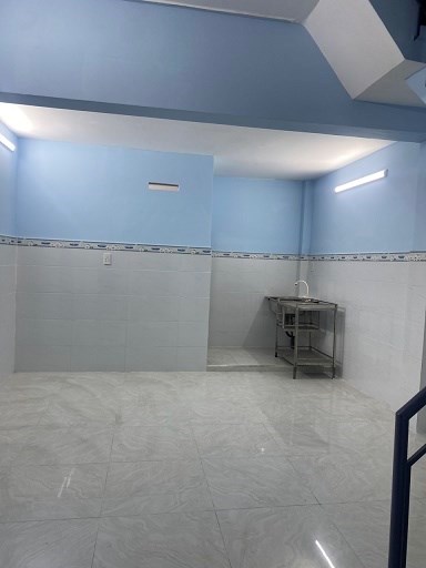 Chủ nhà đình cư nước ngoài nên đại hạ giá xuống 200 triệu