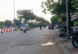 Bán nhà mặt tiền Văn Tiến Dũng, Bắc Từ Liêm. 68m2; MT 5m; giá 17 tỷ