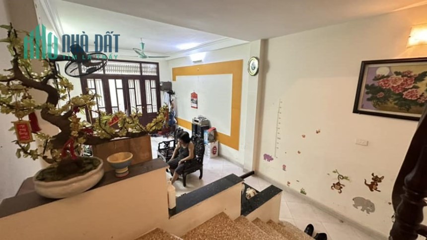 99 Định Công Hạ,Ôtô cách 10m, chỉ 90triệu/m2.Nhà đẹp đón TếT, 50m2 x 4Tầng, giá đầu tư