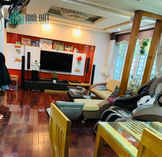 Quá rẻ. Bán đất tặng nhà mặt hồ đội cấn, view hồ, kinh doanh, 60m chỉ hơn 17 tỷ