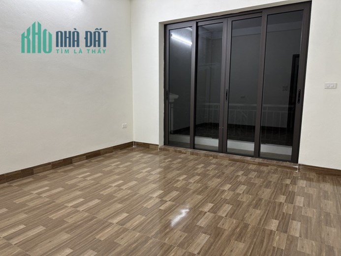 Bán nhà Ngọc Thụy,Long Biên mới 50m2,4 tầng,Mt4m,oto đỗ cửa nhỉnh 6 tỷ