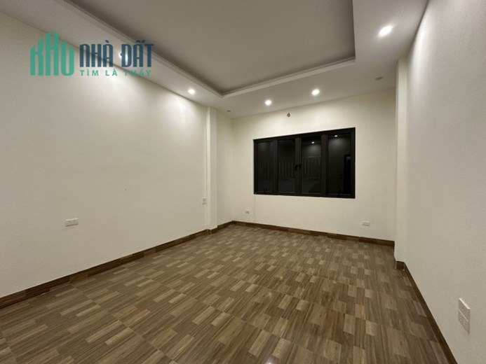 Bán nhà Ngọc Thụy,Long Biên mới 50m2,4 tầng,Mt4m,oto đỗ cửa nhỉnh 6 tỷ