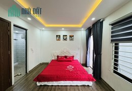 Bán nhà phố Định Công Thượng, Hoàng Mai. 31m2 x 5 Tầng. NỞ HẬU. MỚI KÍNH COONG. Hơn 4 Tỷ.
