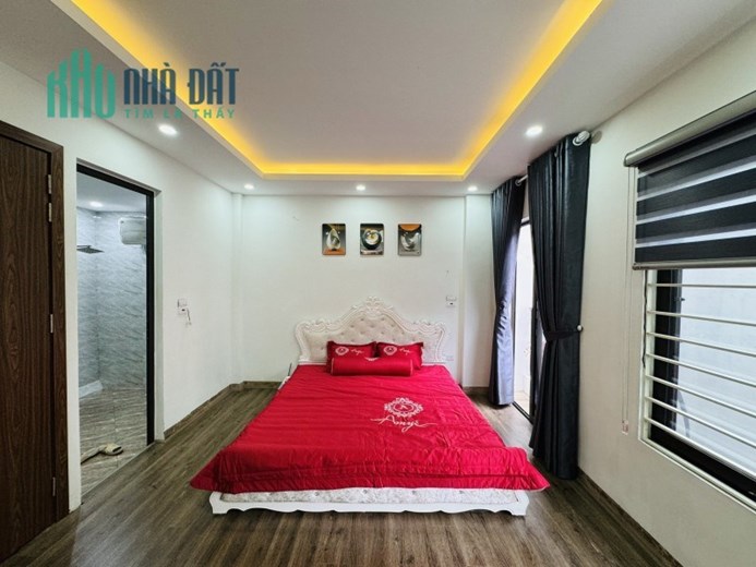 Bán nhà phố Định Công Thượng, Hoàng Mai. 31m2 x 5 Tầng. NỞ HẬU. MỚI KÍNH COONG. Hơn 4 Tỷ.