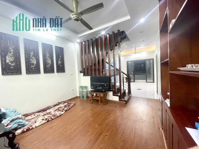 Bán gấp nhà phố Hoàng Văn Thái, Thanh Xuân. 50m2 x 5 Tầng. MT 5m. PHÂN LÔ. GARA. HƠN 9 TỶ.