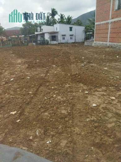Chính Chủ Cần Bán Lô Đất Đường Liên Xã, TP Nha Trang,