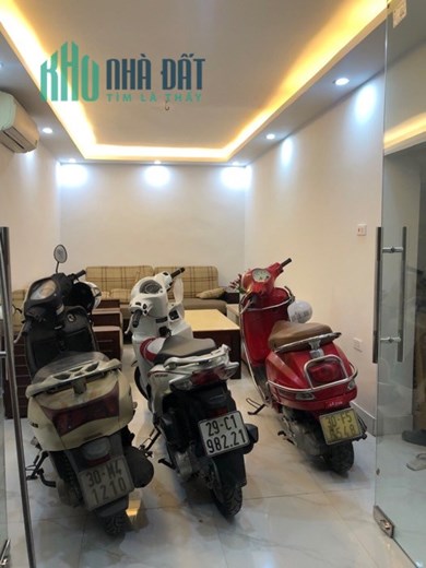 Nhà phố Khâm Thiên sầm uất, kinh doanh ngày đêm, 1 bước ra phố không thiếu gì,
