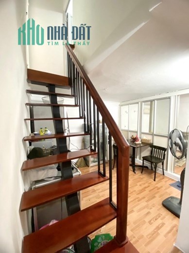 Nhà phố Khâm Thiên sầm uất, kinh doanh ngày đêm, 1 bước ra phố không thiếu gì,