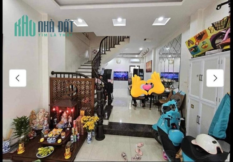 Bán nhà Bồ Đề,Long Biên 5 tầng,40m2,Mt4.5 gần oto ,ngõ thông nhỉnh 5tỷ