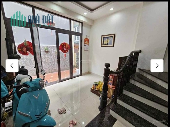 Bán nhà Bồ Đề,Long Biên 5 tầng,40m2,Mt4.5 gần oto ,ngõ thông nhỉnh 5tỷ