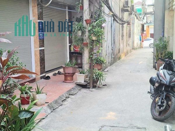 Bán nhà Lĩnh Nam 30m 5 tầng 10m ra phố kinh doanh nhỏ