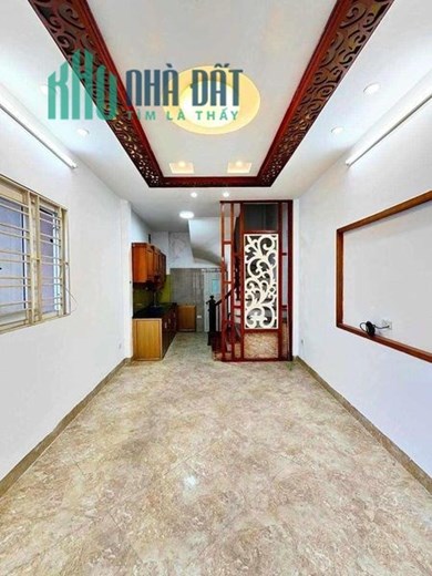Bán nhà Lĩnh Nam 30m 5 tầng 10m ra phố kinh doanh nhỏ