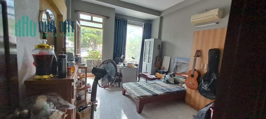 NHÀ MẶT TIỀN CÔNG VIÊN PHƯỚC BÌNH Q9 - THỦ ĐỨC. 🔸️MẶT TIỀN KINH DOANH 64 m2  Nhỉnh 9 tỷ.