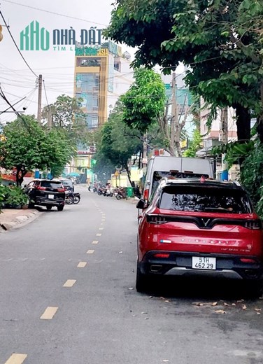 Gấp Bán - Mặt tiền kinh doanh đỉnh - khu VIP Phước Bình - Q9 - Thủ Đức. Chỉ 9 Tỷ.