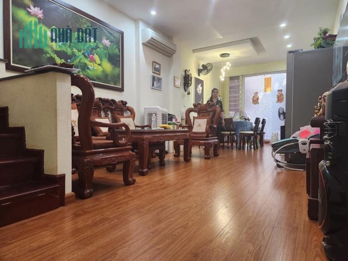 BÁN NHÀ PHÂN LÔ OTO VÀO NHÀ 2 THOÁNG MT KHỦNG PHÙNG CHÍ KIÊN VIP CẦU GIẤY CHỈ 9,8 TỶ