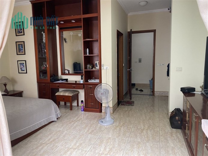 Bán Nhà Phân Lô Phố Trần Quốc Hoàn Quận Cầu Giấy. 45m Mặt Tiền 5.6m Nhỉnh 12 Tỷ. Cam Kết Ảnh Thật