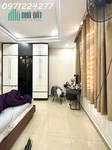BÁN NHÀ ĐƯỜNG LINH ĐÔNG - THỦ ĐỨC
-75M2 [ 6.4 X 12 ] 4 TẦNG - 4 PHÒNG NGỦ 4 VỆ SINH
- NHÀ SỔ HỒNG
