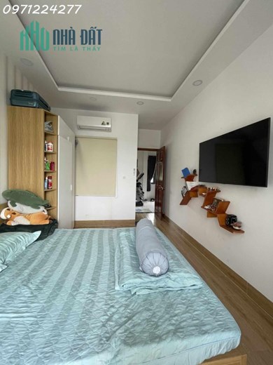 BÁN NHÀ ĐƯỜNG LINH ĐÔNG - THỦ ĐỨC
-75M2 [ 6.4 X 12 ] 4 TẦNG - 4 PHÒNG NGỦ 4 VỆ SINH
- NHÀ SỔ HỒNG