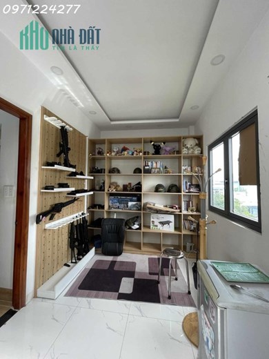 BÁN GẤP NHÀ ĐƯỜNG LINH ĐÔNG - THỦ ĐỨC
-75M2 [ 6.4 X 12 ] 4 TẦNG - 4 PHÒNG NGỦ 4 VỆ SINH
- NHÀ SỔ