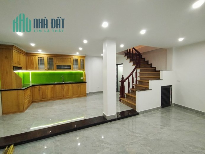 NHÀ ĐẸP NGÔ GIA TỰ - NGÕ NÔNG GẦN Ô TÔ - 20M Ô TÔ TRÁNH - TIỆN ÍCH NGẬP TRÀN