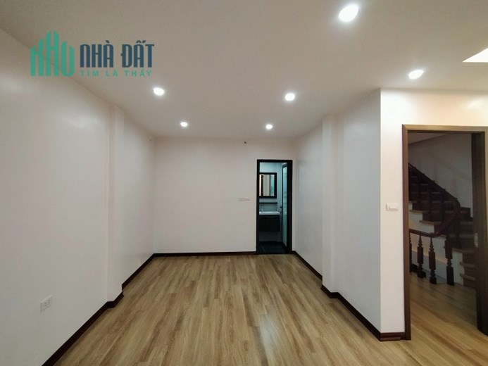NHÀ ĐẸP NGÔ GIA TỰ - NGÕ NÔNG GẦN Ô TÔ - 20M Ô TÔ TRÁNH - TIỆN ÍCH NGẬP TRÀN