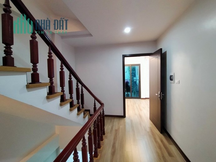 NHÀ ĐẸP NGÔ GIA TỰ - NGÕ NÔNG GẦN Ô TÔ - 20M Ô TÔ TRÁNH - TIỆN ÍCH NGẬP TRÀN