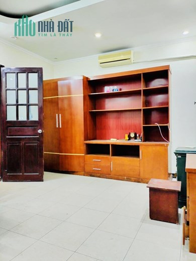 Bán Nhà Phân Lô Phố Trần Quốc Hoàn Quận Cầu Giấy. 55m Mặt Tiền 5,5m Nhỉnh 13 Tỷ. Cam Kết Ảnh Thật