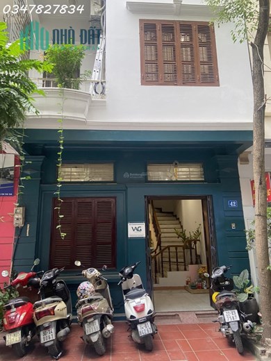 Chính chủ cho thuê nhà phố Trung Kính 54 m2 3 tầng 1 tum.