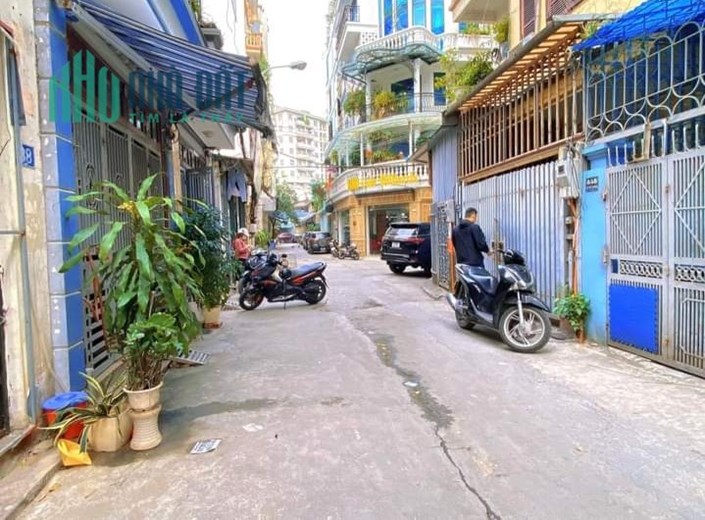 Bán nhà dân xây Nguyễn Khánh Toàn Cầu Giấy 55m - 4T, phân lô, ô tô dừng đỗ