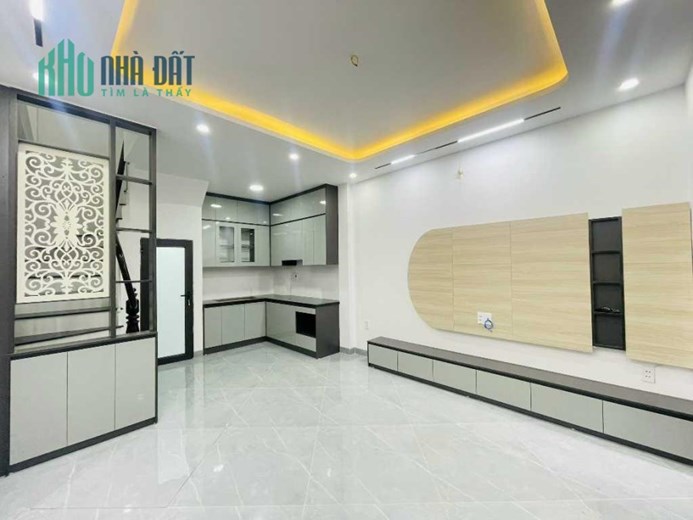 Trương Định nhà mới ở luôn 35m2-5t giá rẻ chỉ 3 tỷ 95. lh 0987136162