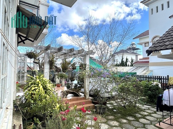 Cần bán Villa đường Triệu Việt Vương, P.4, Đà Lạt