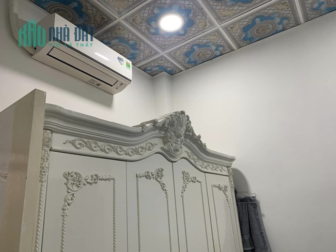 Bán nhà Quận 8 - Chỉ 1ty.....2PN lầu đúc thật - Sổ riêng - Vị trí trung tâm