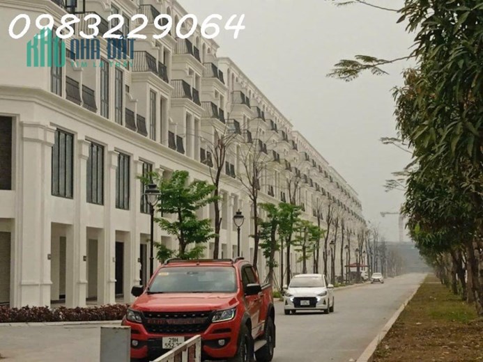 Nhà đẹp 7 tầng THANG MÁY, gara OTO, OTO tránh, sát KĐT HINODE, QL32, 5.45 tỷ.